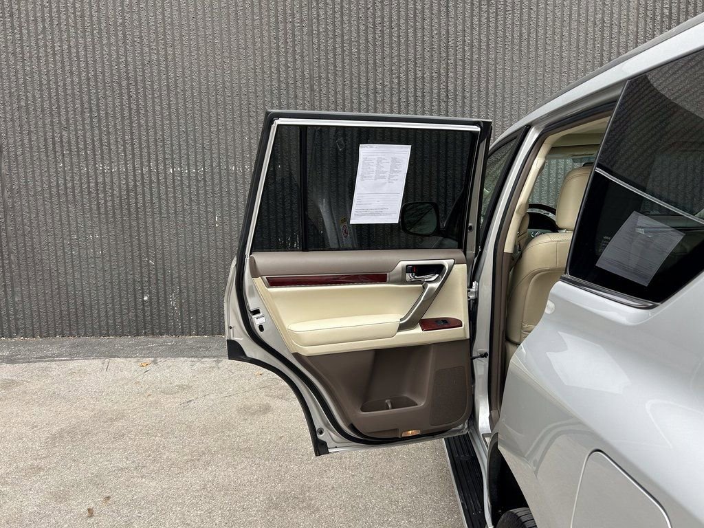 Used 2012 Lexus GX 460 w/ Comfort Plus Pkg image 15