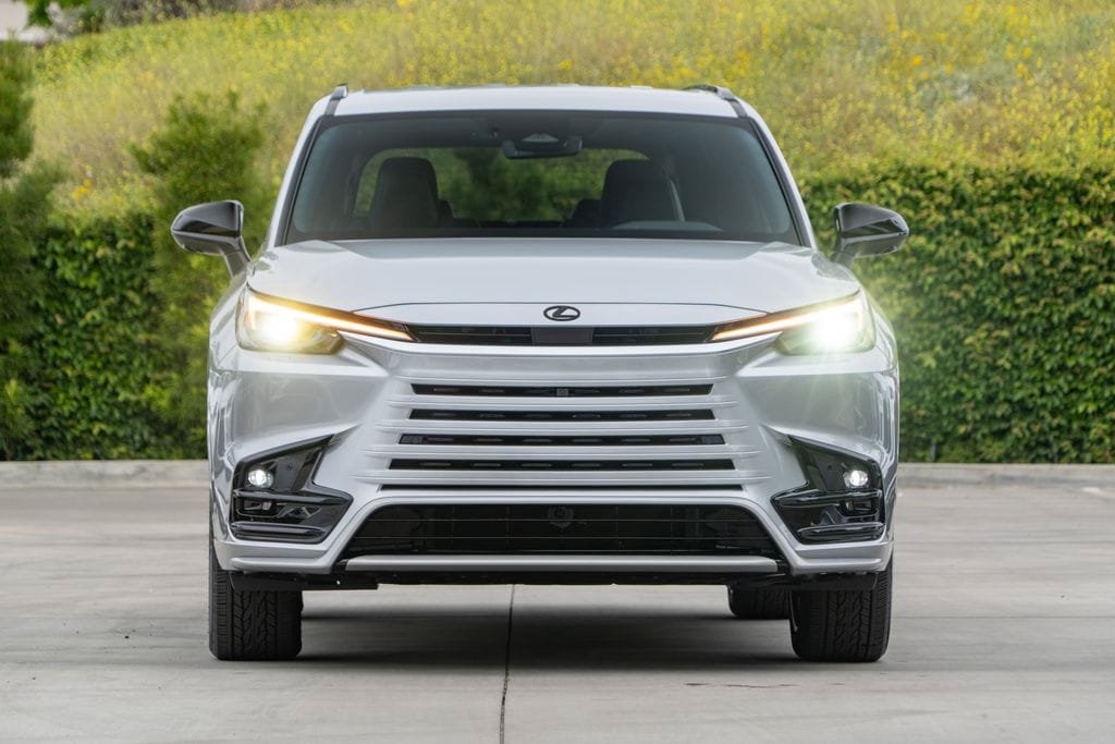 New 2026 Lexus TX 500h AWD w/ Technology Package image 3