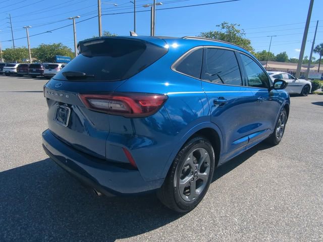 Certified 2023 Ford Escape ST-Line w/ Tech Pack #1 FWD image 5