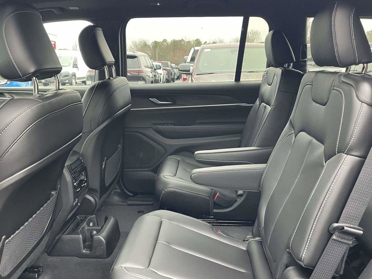 New 2025 Jeep Grand Cherokee L Limited image 23