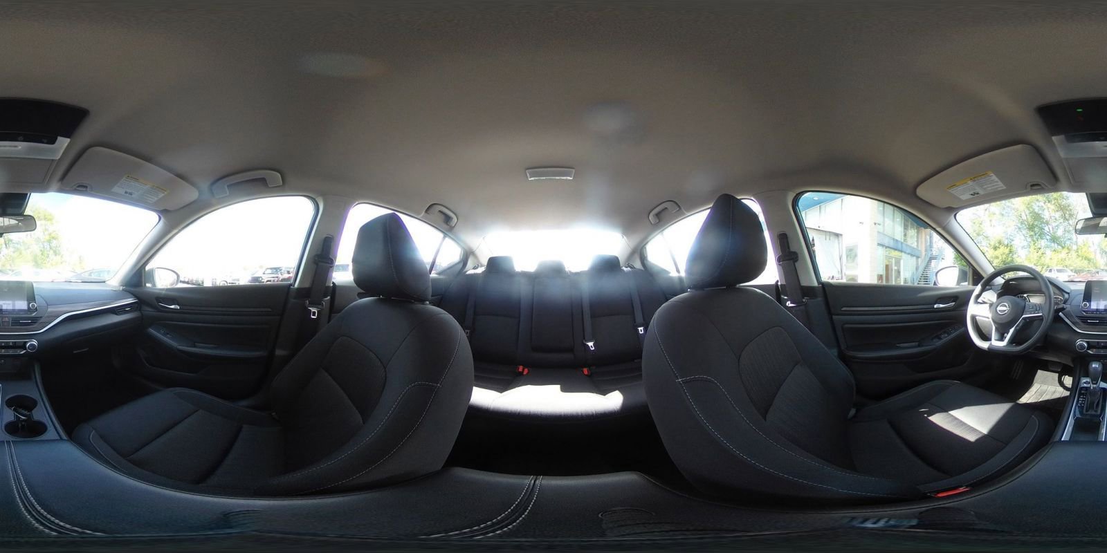 Used 2025 Nissan Altima 2.5 SV FWD image 43