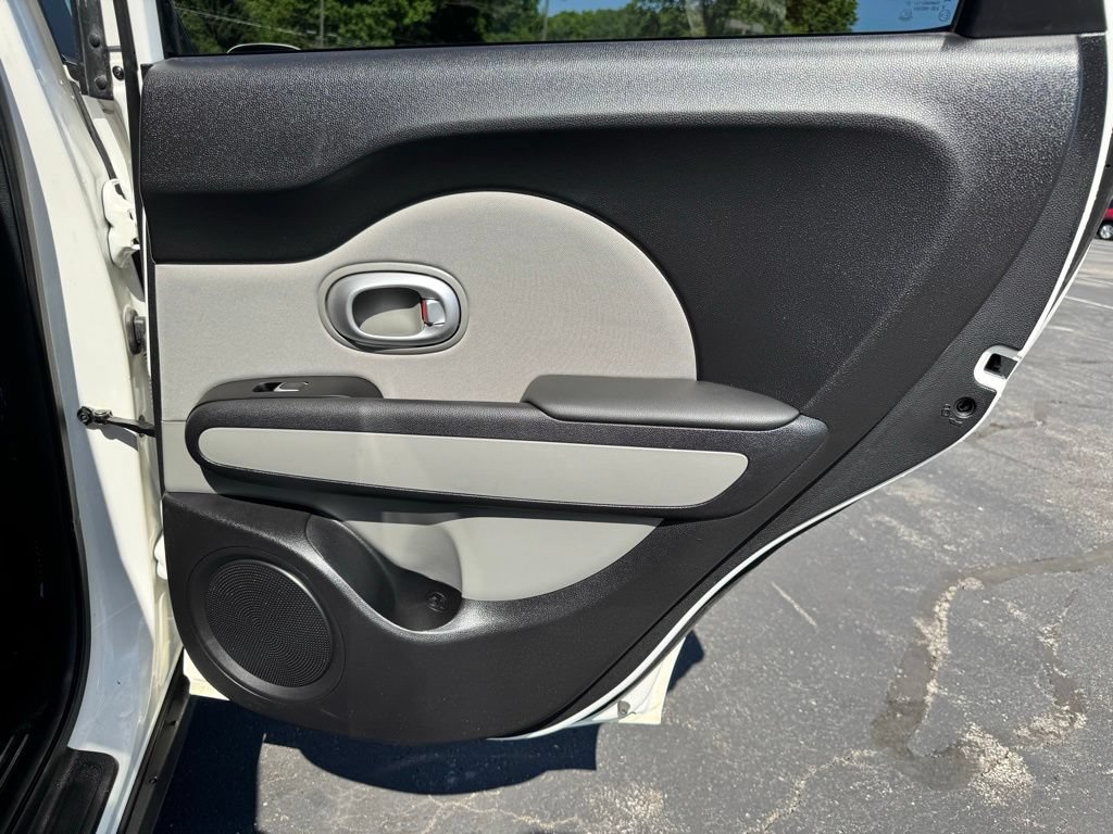 Used 2019 Kia Soul FWD image 21