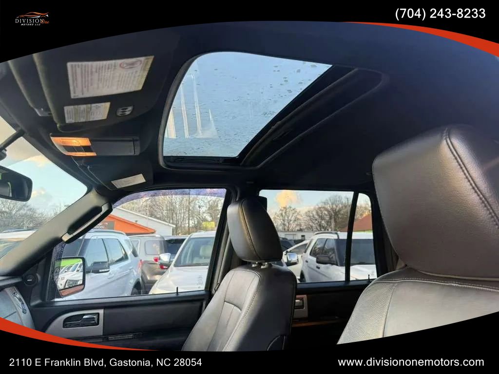 Used 2016 Ford Expedition Limited w/ Equipment Group 301A AWD/4WD image 18