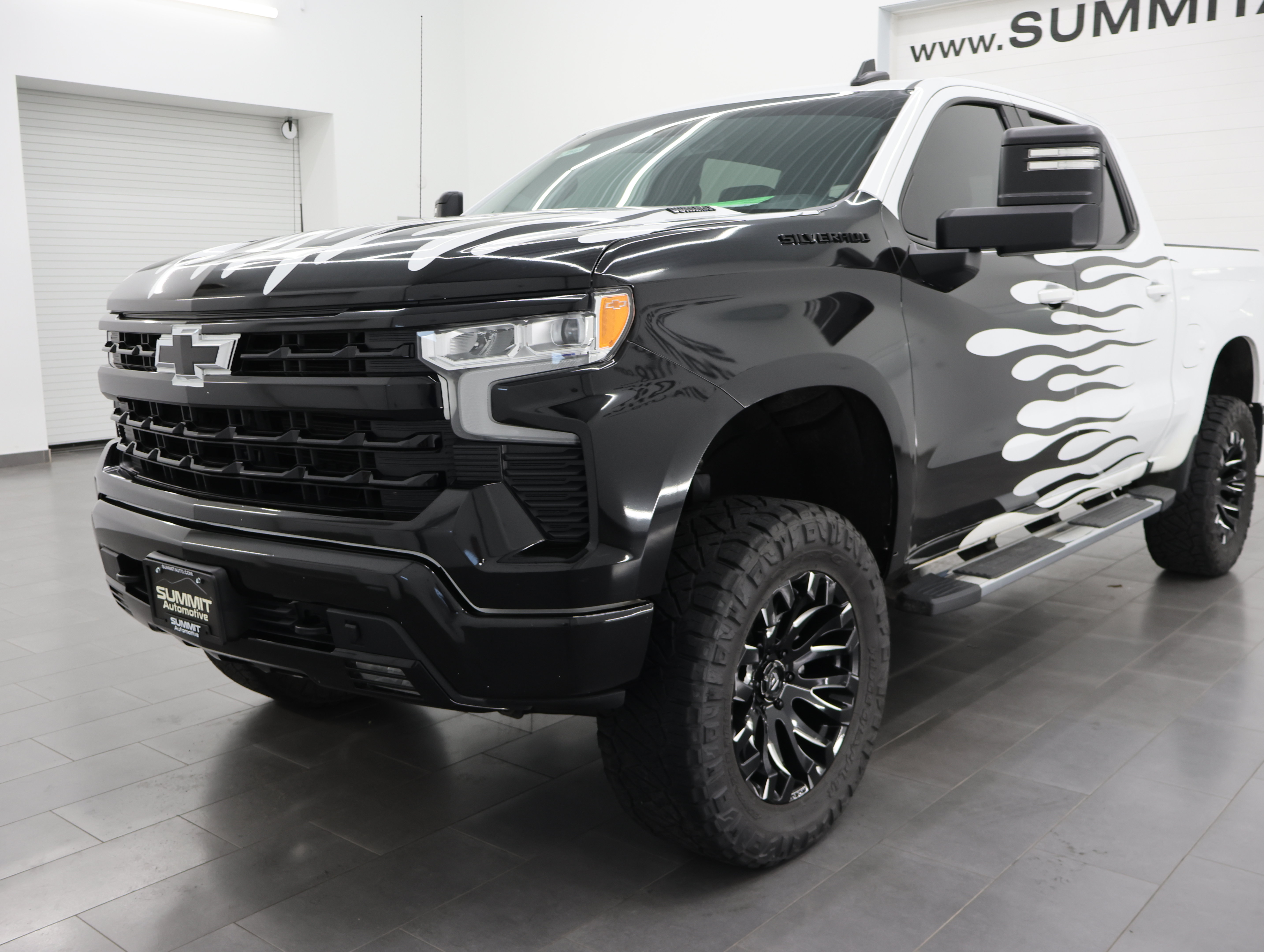 Used 2022 Chevrolet Silverado 1500 RST w/ True North Edition Plus AWD/4WD image 7