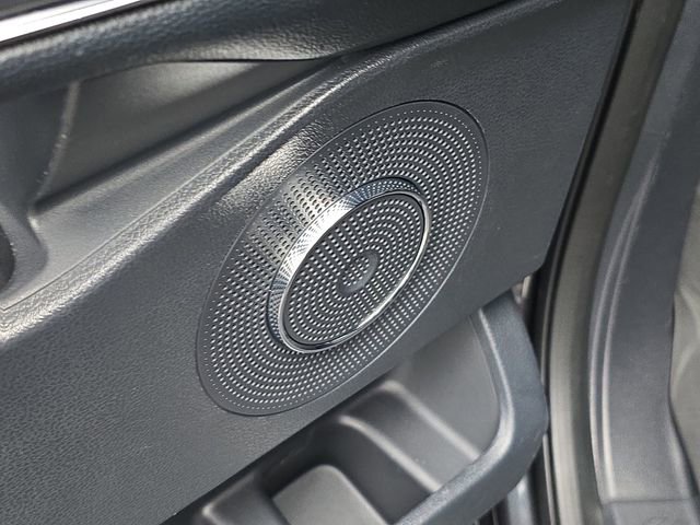 Used 2022 Ford Expedition Limited image 12