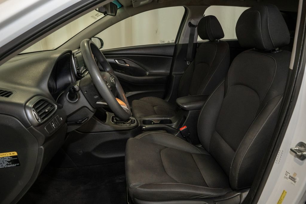 Used 2018 Hyundai Elantra GT image 9