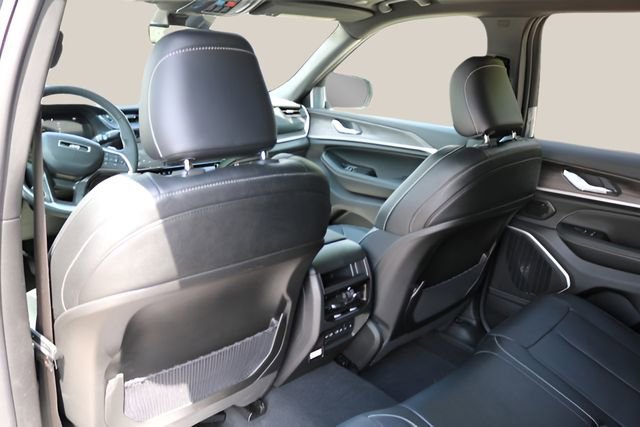 New 2026 Jeep Grand Cherokee Limited Reserve image 15