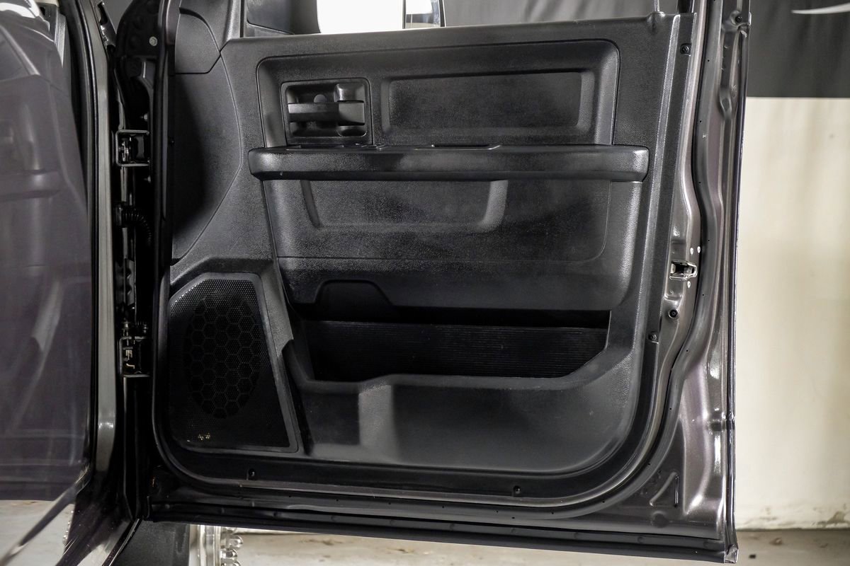 Used 2015 RAM 3500 Tradesman w/ Chrome Appearance Group image 33