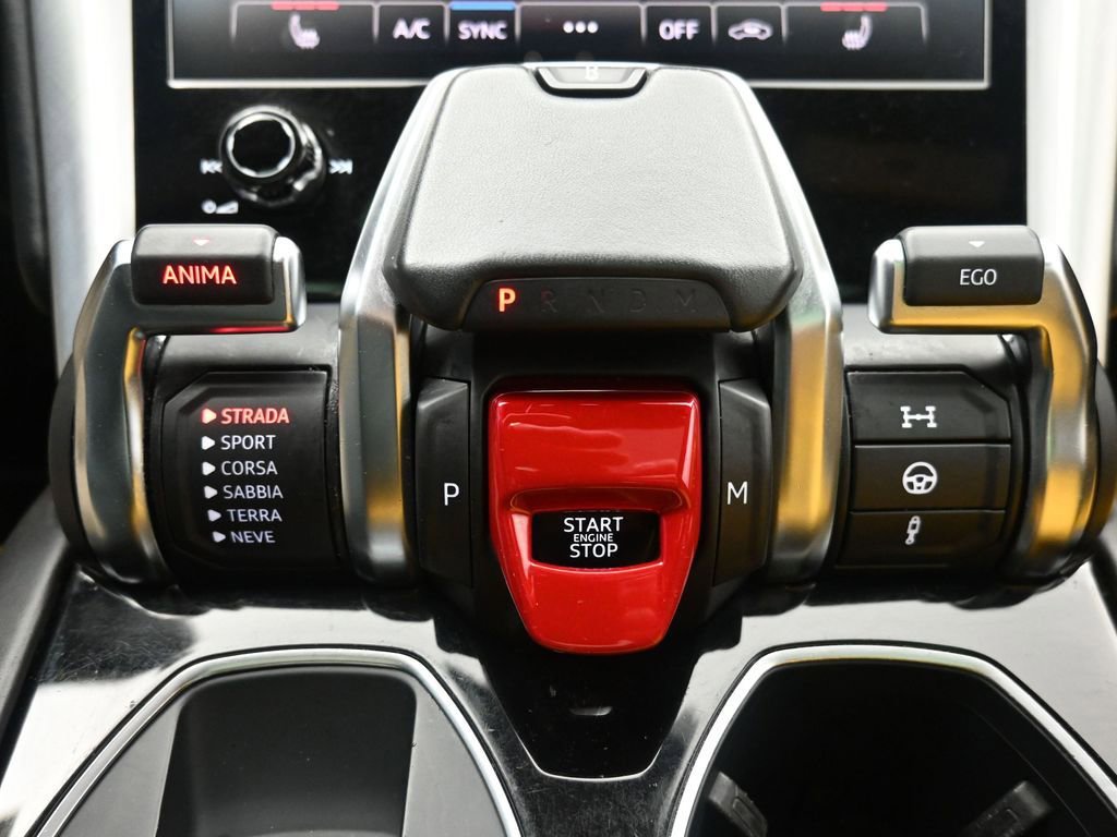 Used 2021 Lamborghini Urus image 18