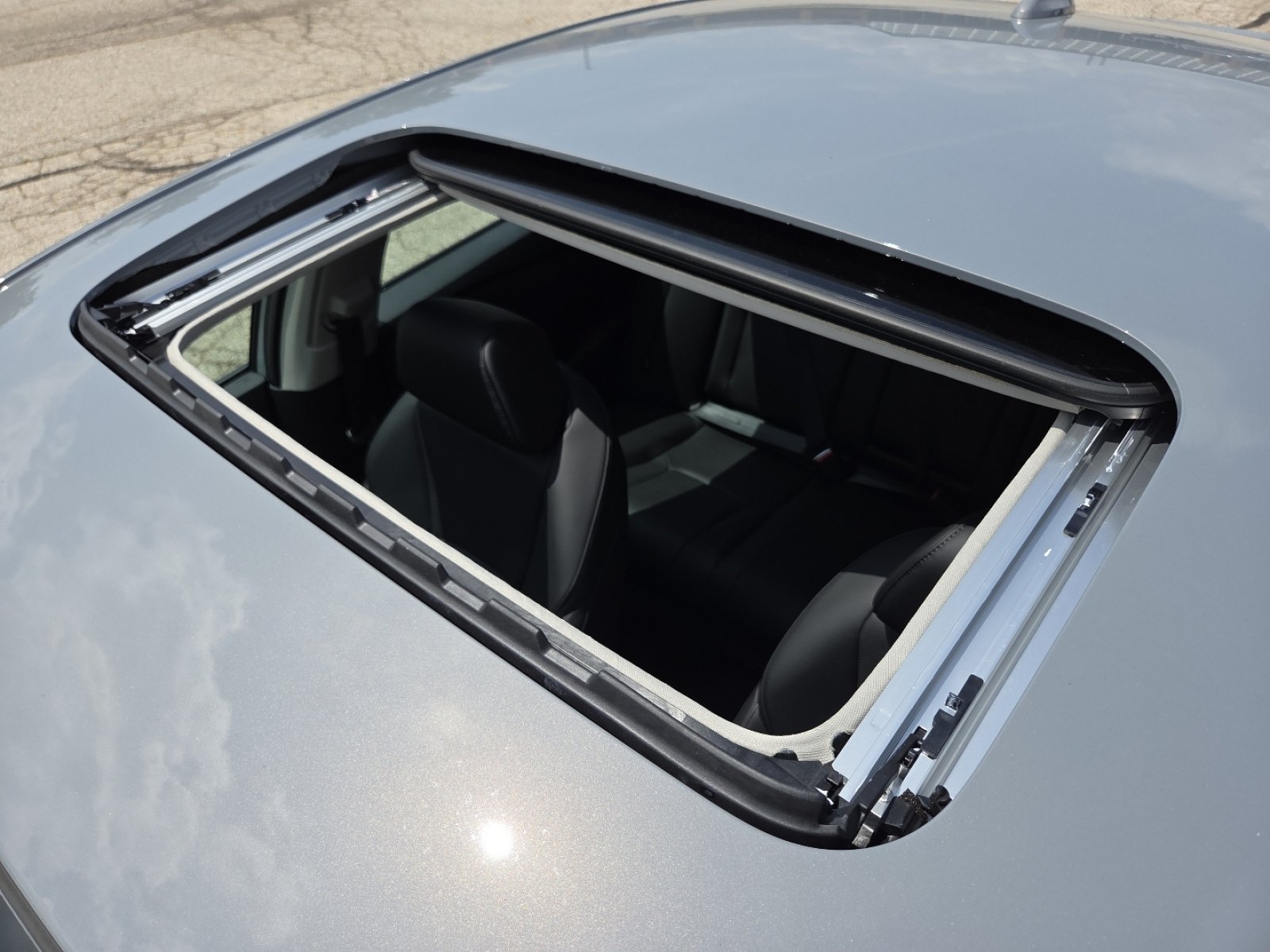 New 2026 Honda Accord EX-L image 3