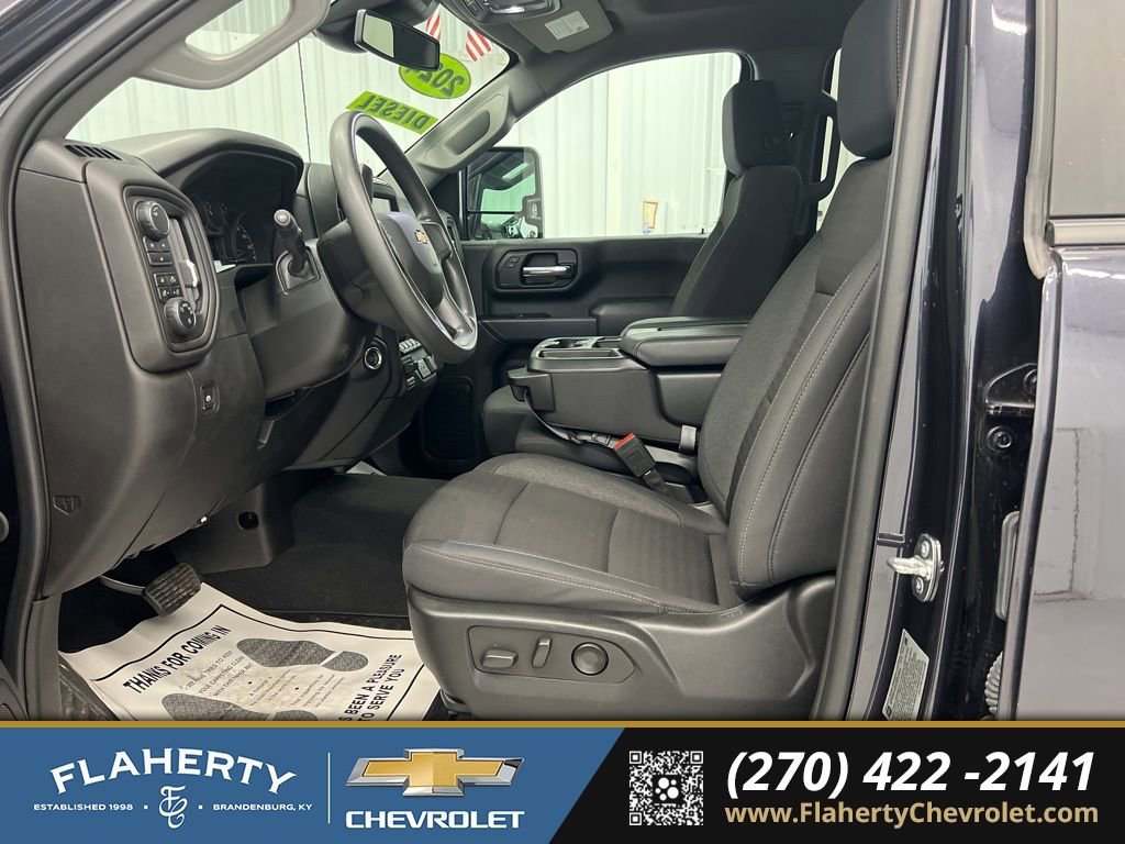 Used 2024 Chevrolet Silverado 2500 Custom w/ Custom Value Package image 9