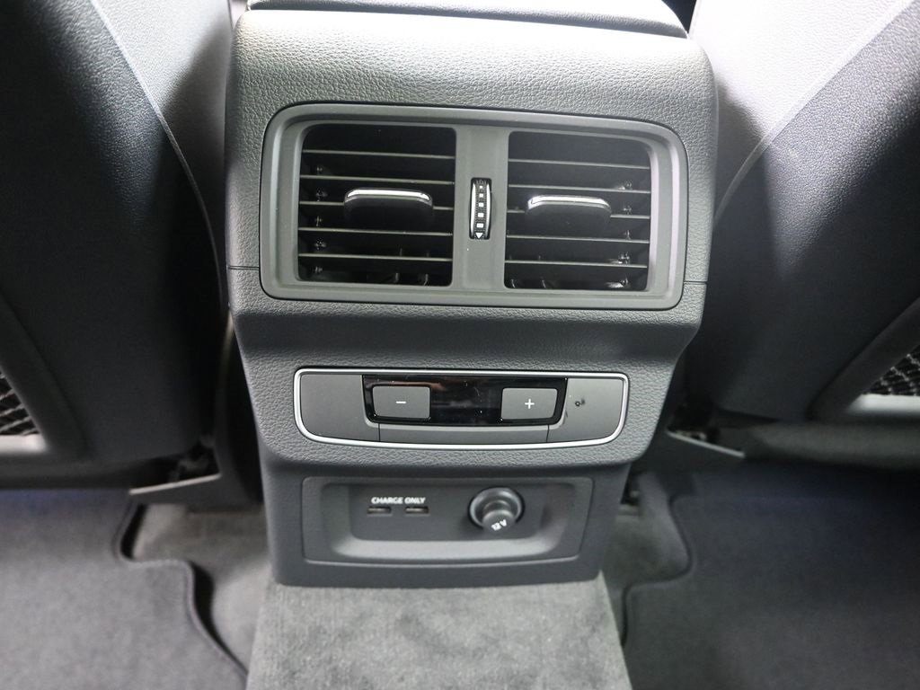 Certified 2025 Audi Q5 2.0T Premium Plus w/ Premium Plus Package image 20