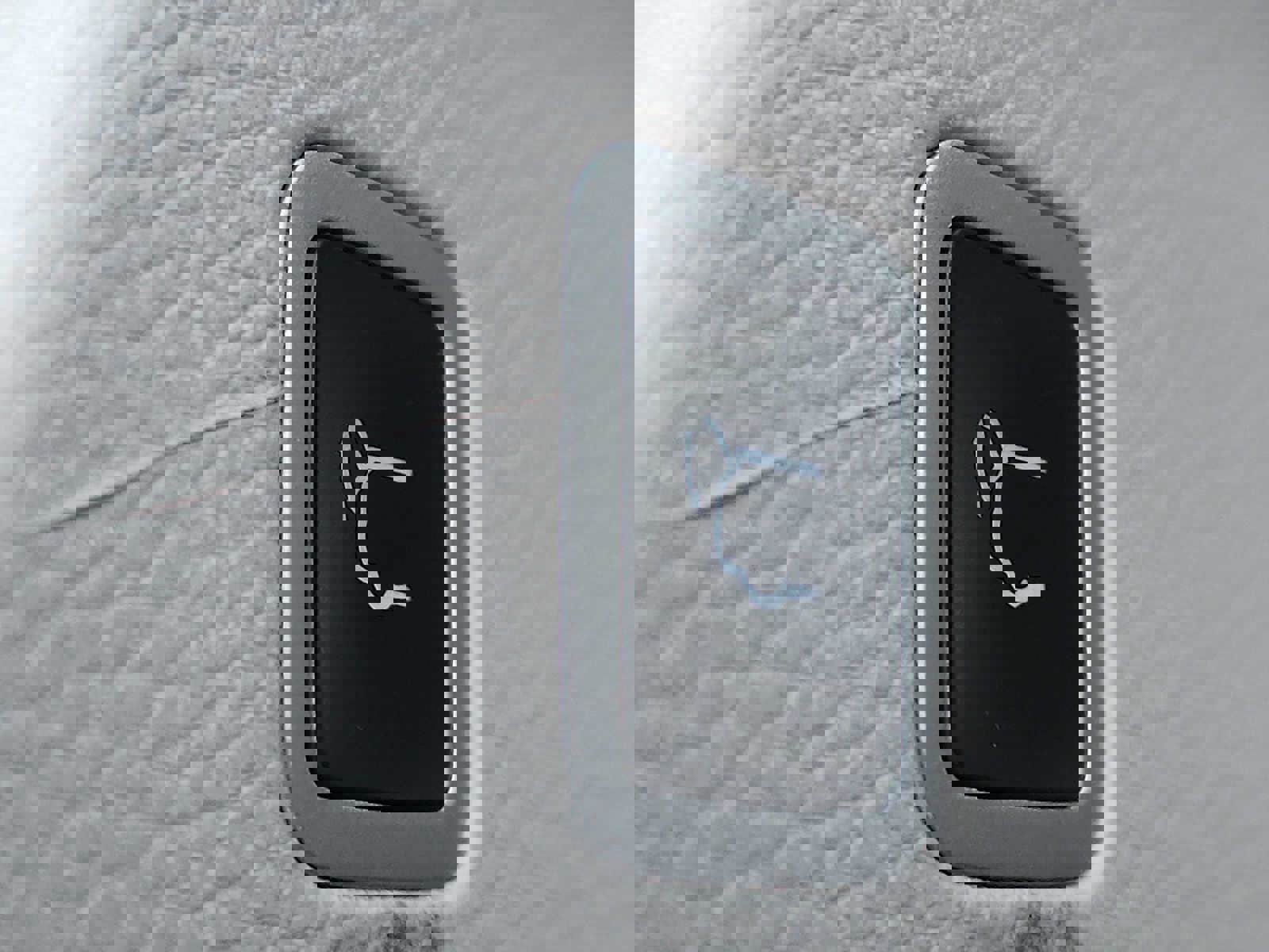 Used 2024 Chrysler Pacifica Select image 28