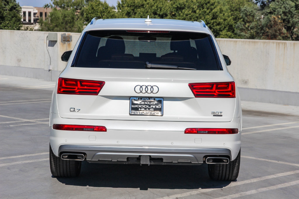 Used 2017 Audi Q7 3.0T Prestige w/ Prestige Package AWD/4WD image 5