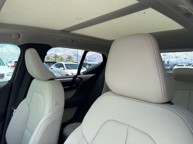 New 2026 Volvo XC40 B5 Plus w/ Protection Package Premier image 18