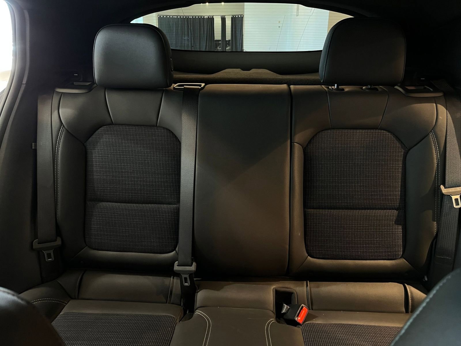 Used 2025 Buick Envista Preferred image 37