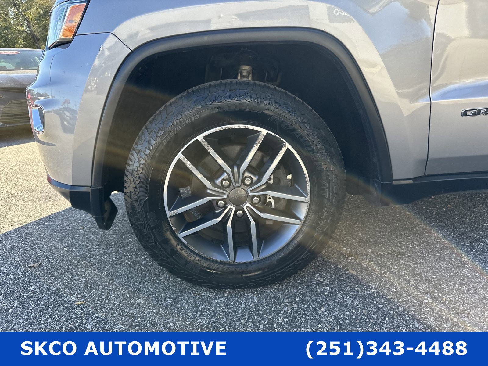 Used 2020 Jeep Grand Cherokee Limited w/ Luxury Group II image 9