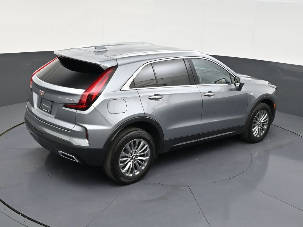Used 2025 Cadillac XT4 Premium Luxury image 16