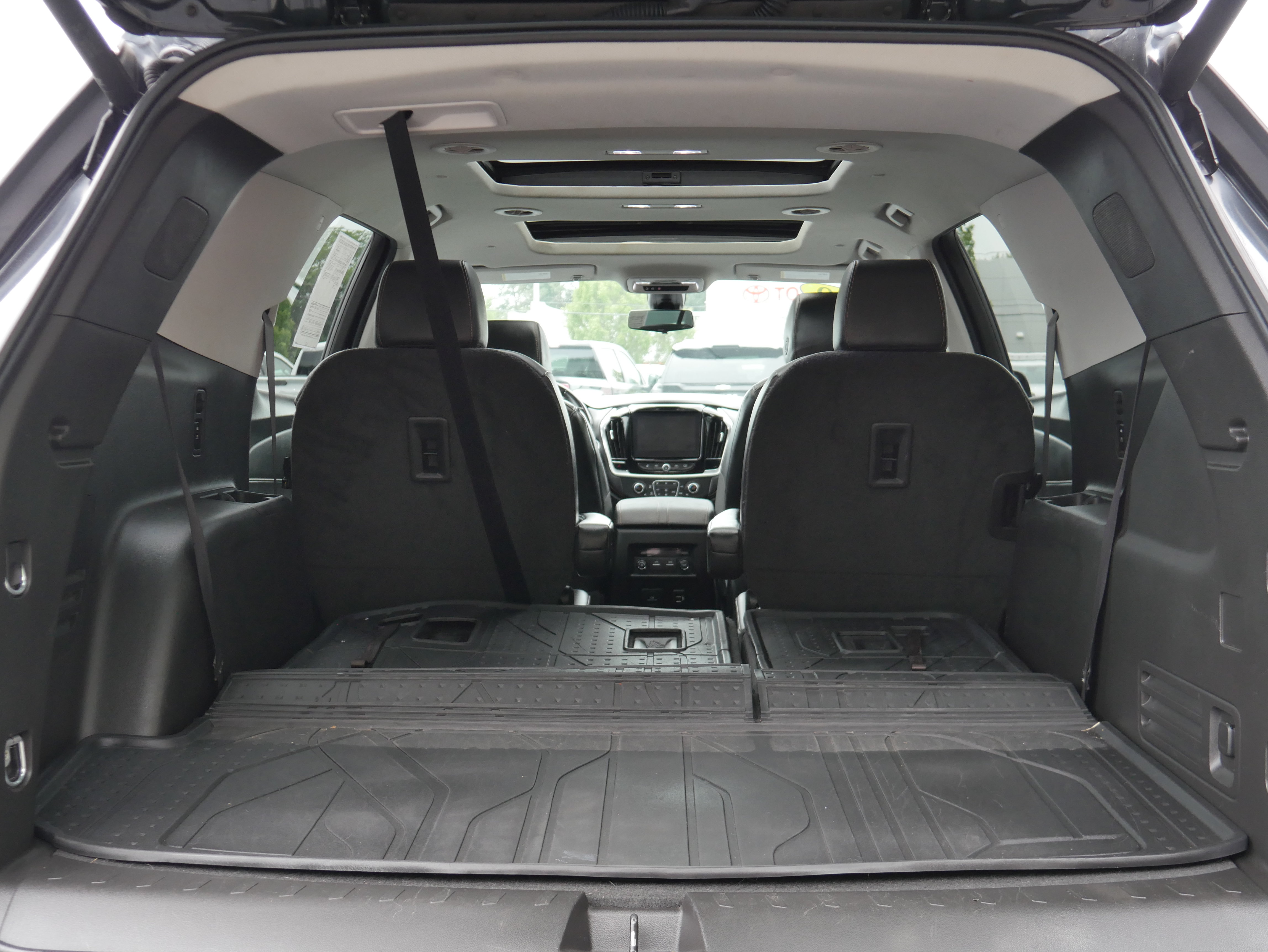 Certified 2019 Chevrolet Traverse LT w/ LT Premium Package AWD/4WD image 7