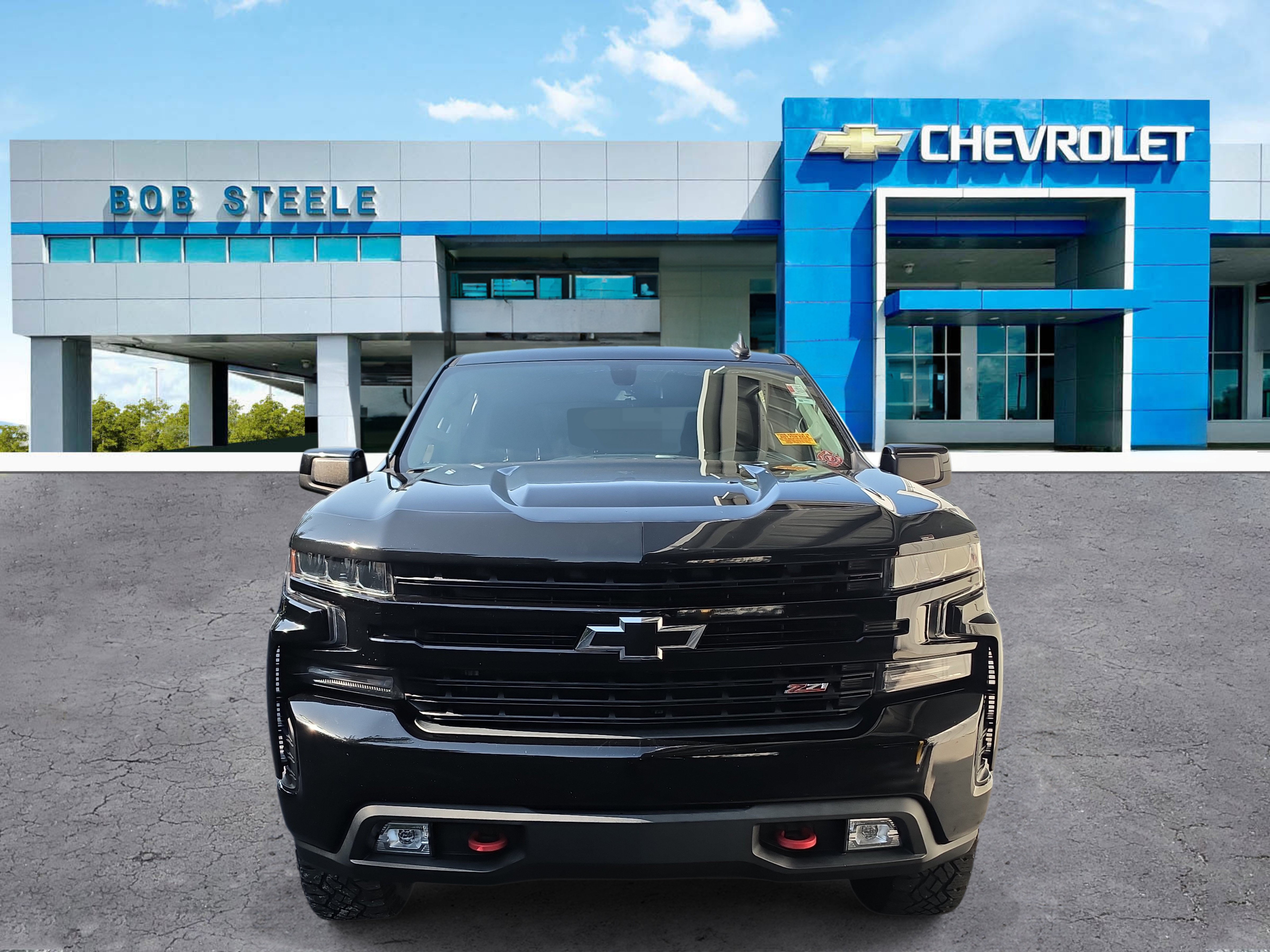Used 2021 Chevrolet Silverado 1500 LT Trail Boss w/ LPO, Dark Essentials Package AWD/4WD image 2