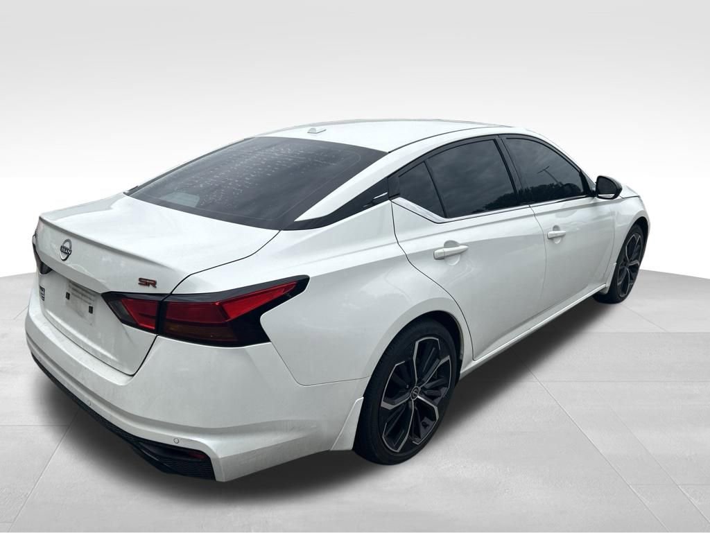 Used 2024 Nissan Altima 2.5 SR FWD image 5