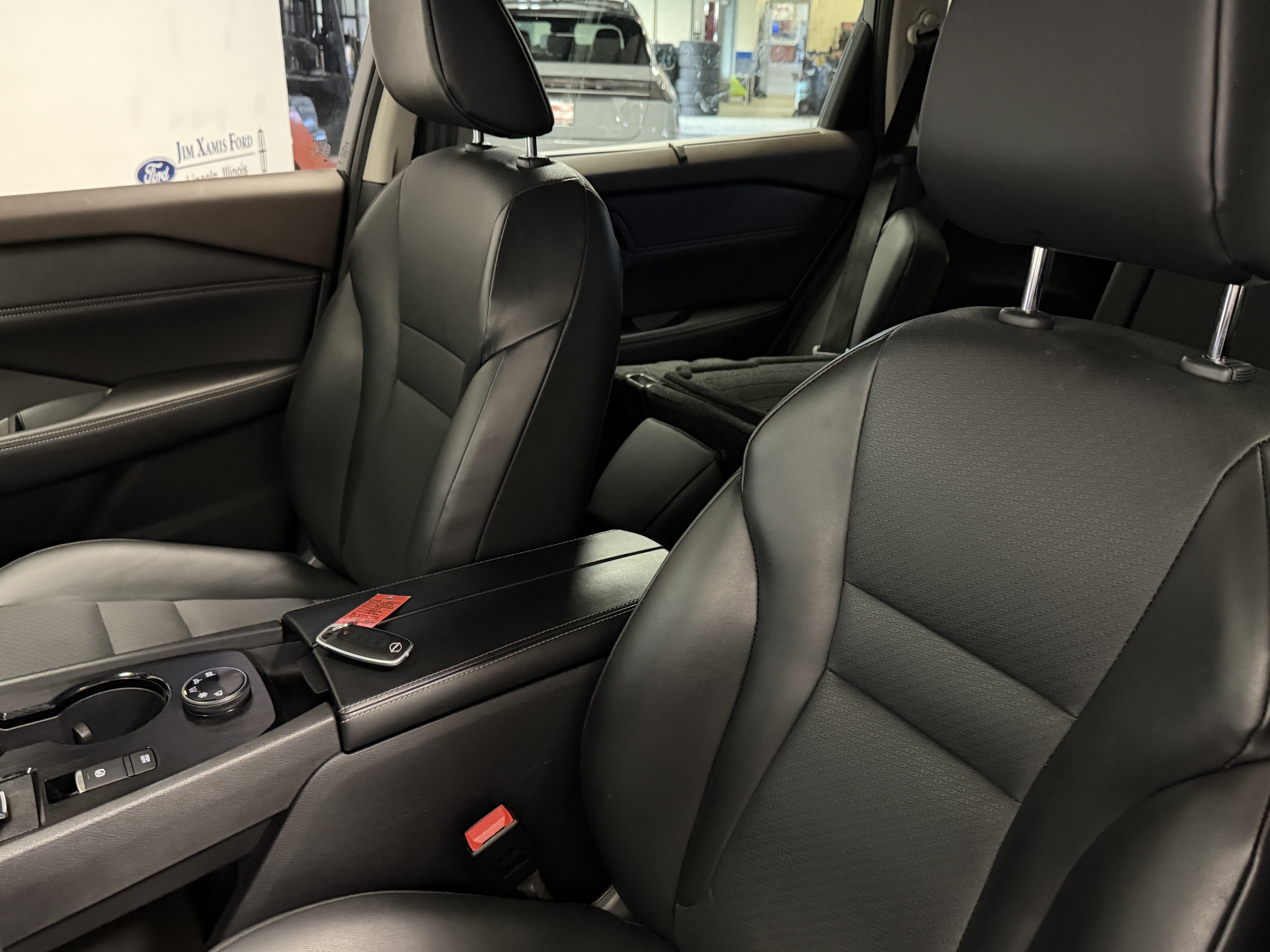 Used 2023 Nissan Rogue SV w/ SV Premium B Package AWD/4WD image 18