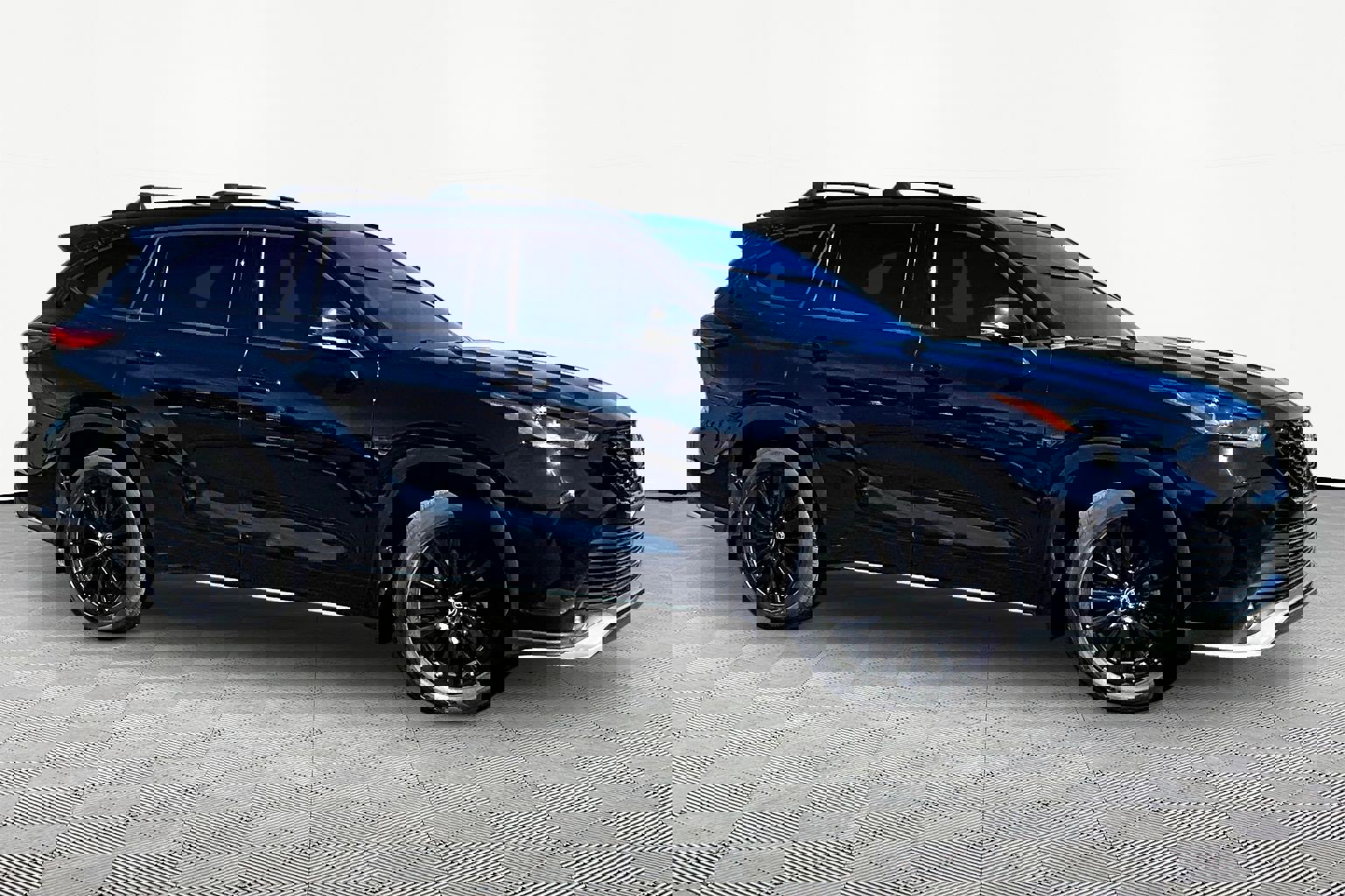 Used 2023 Toyota Highlander XSE image 3