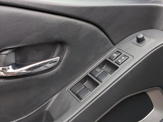 Used 2023 Nissan Frontier SV image 4