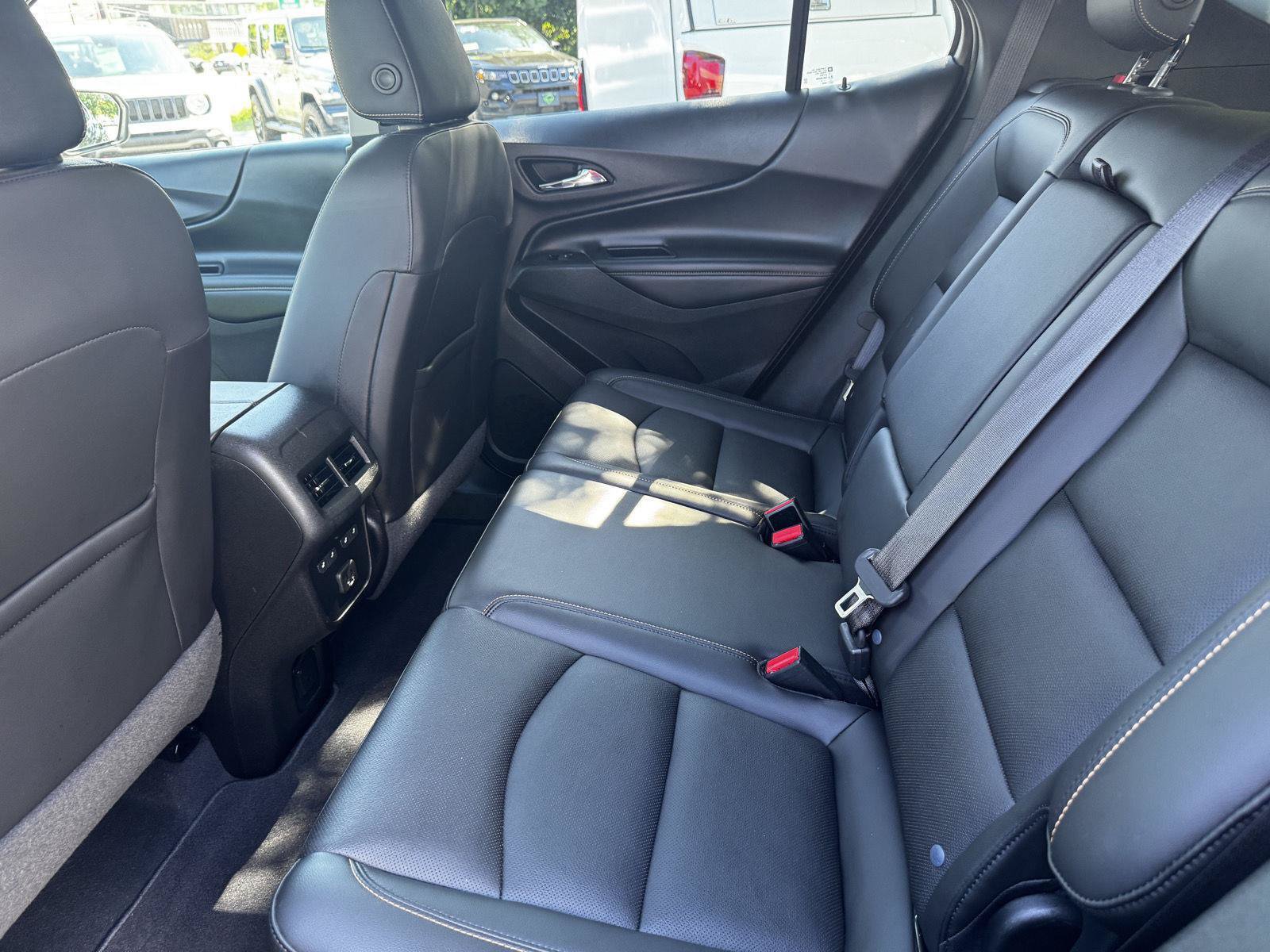 Used 2020 Chevrolet Equinox Premier AWD/4WD image 15