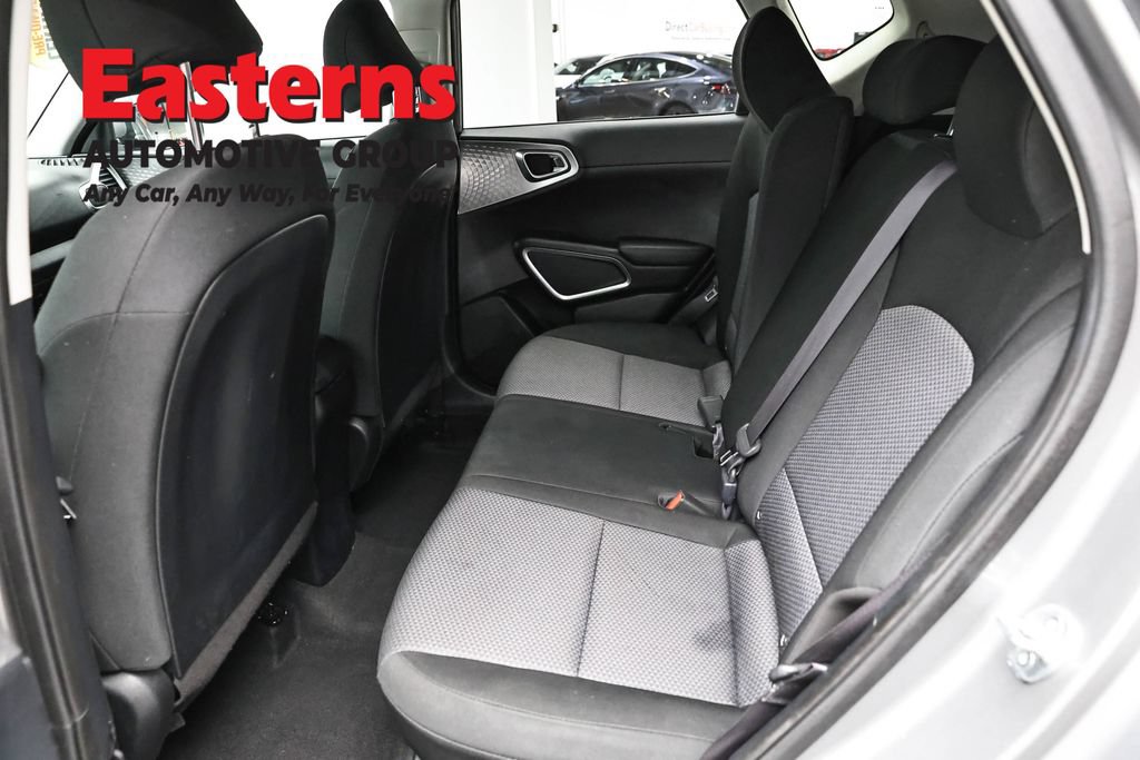 Used 2023 Kia Soul LX w/ Option Group 015 FWD image 21