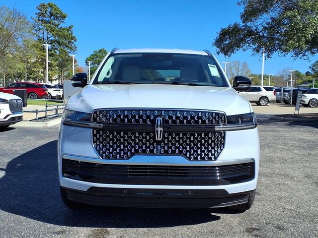 New 2026 Lincoln Navigator L Premier image 3