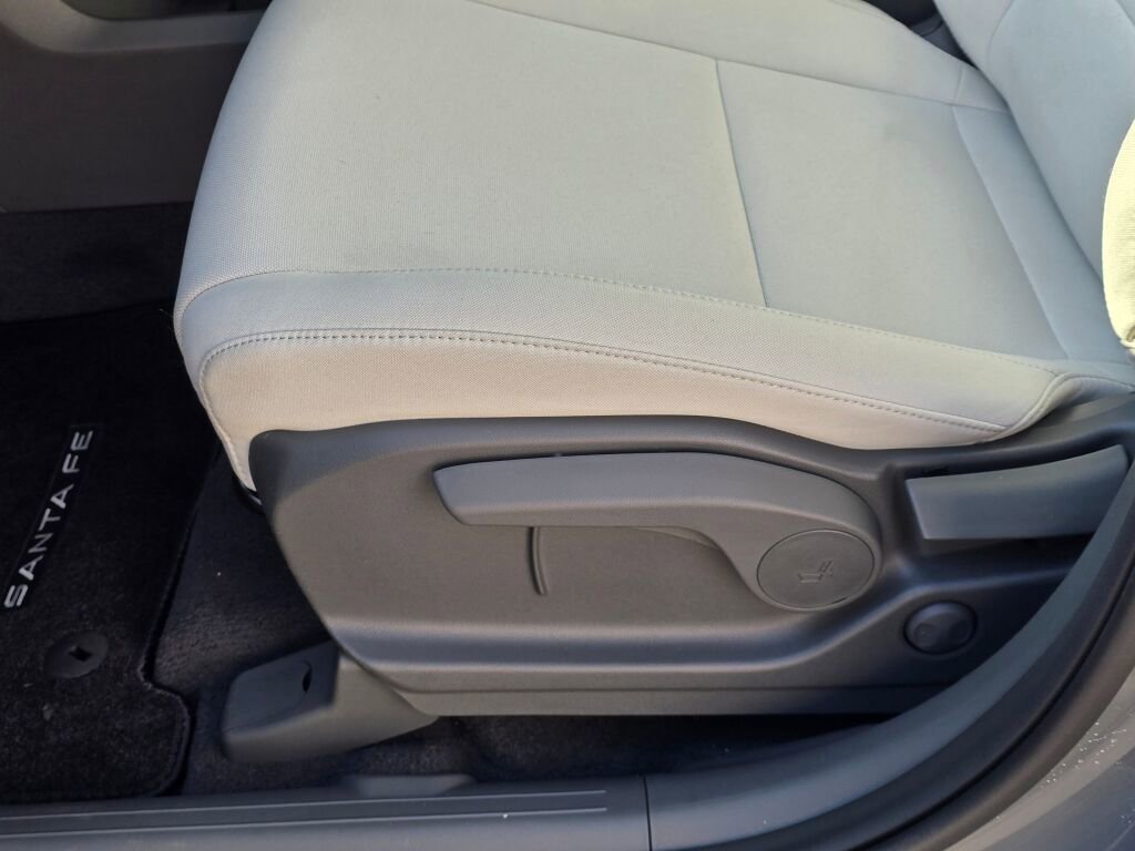 New 2026 Hyundai Santa Fe SE image 21