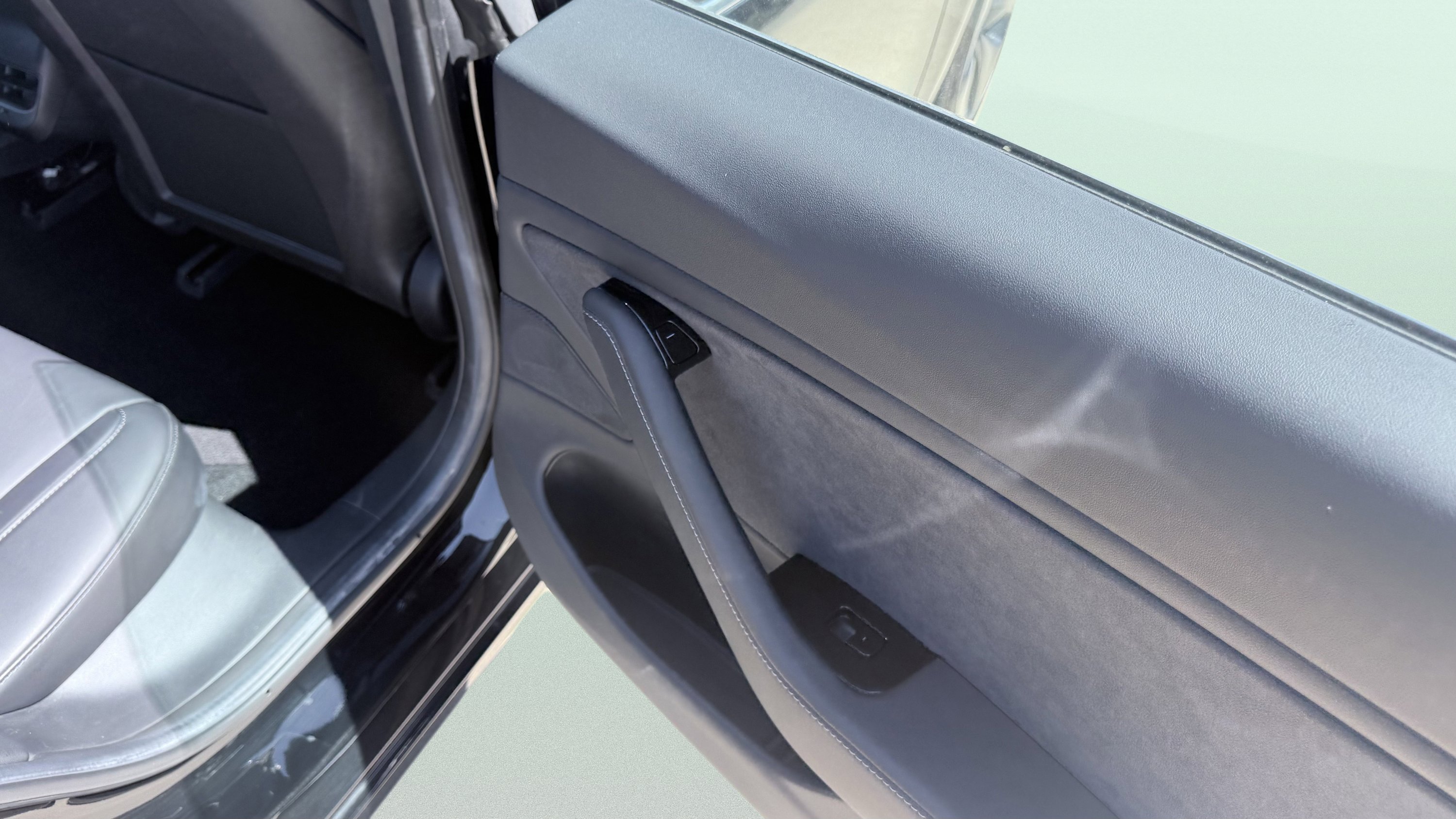 Used 2018 Tesla Model 3 Long Range image 40