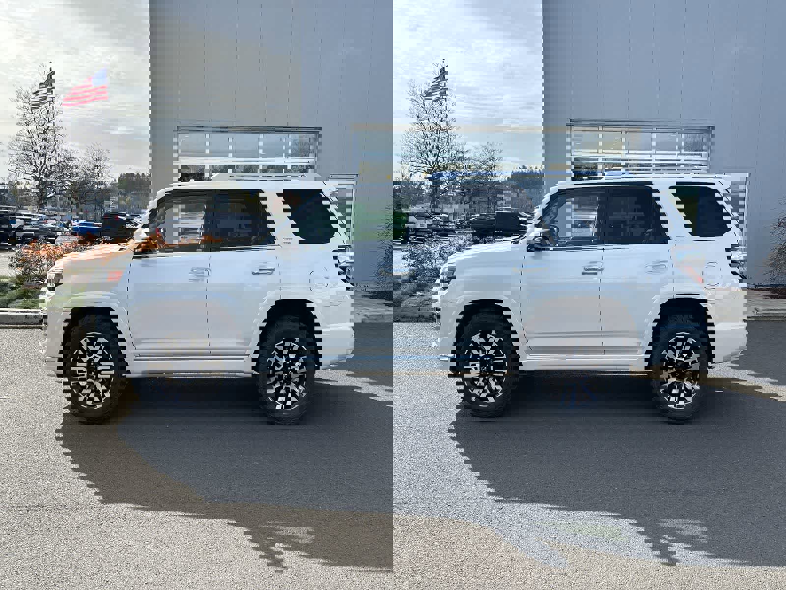 Used 2015 Toyota 4Runner Limited image 2
