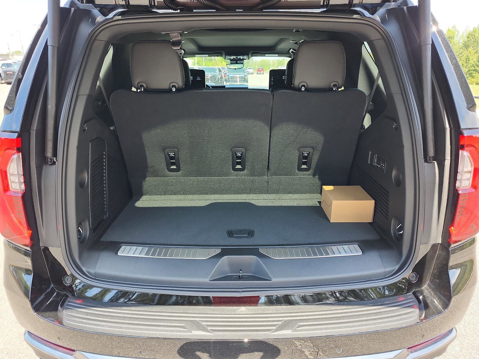 New 2026 GMC Yukon AT4 w/ AT4 Premium Plus Package image 8