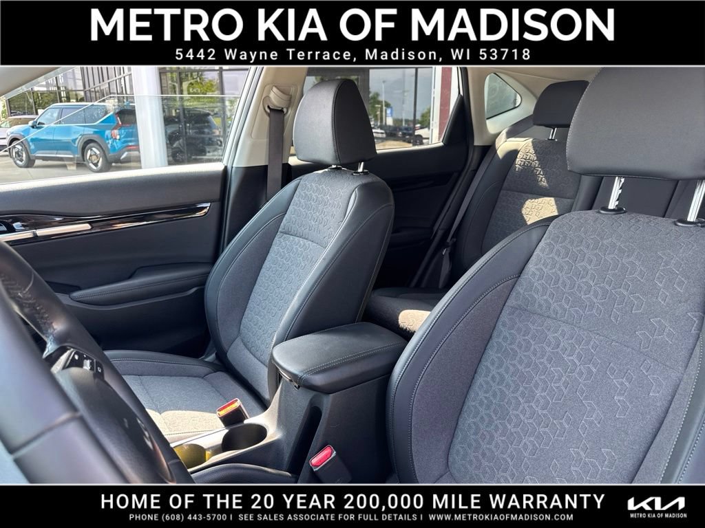 Used 2025 Kia Seltos S AWD/4WD image 15