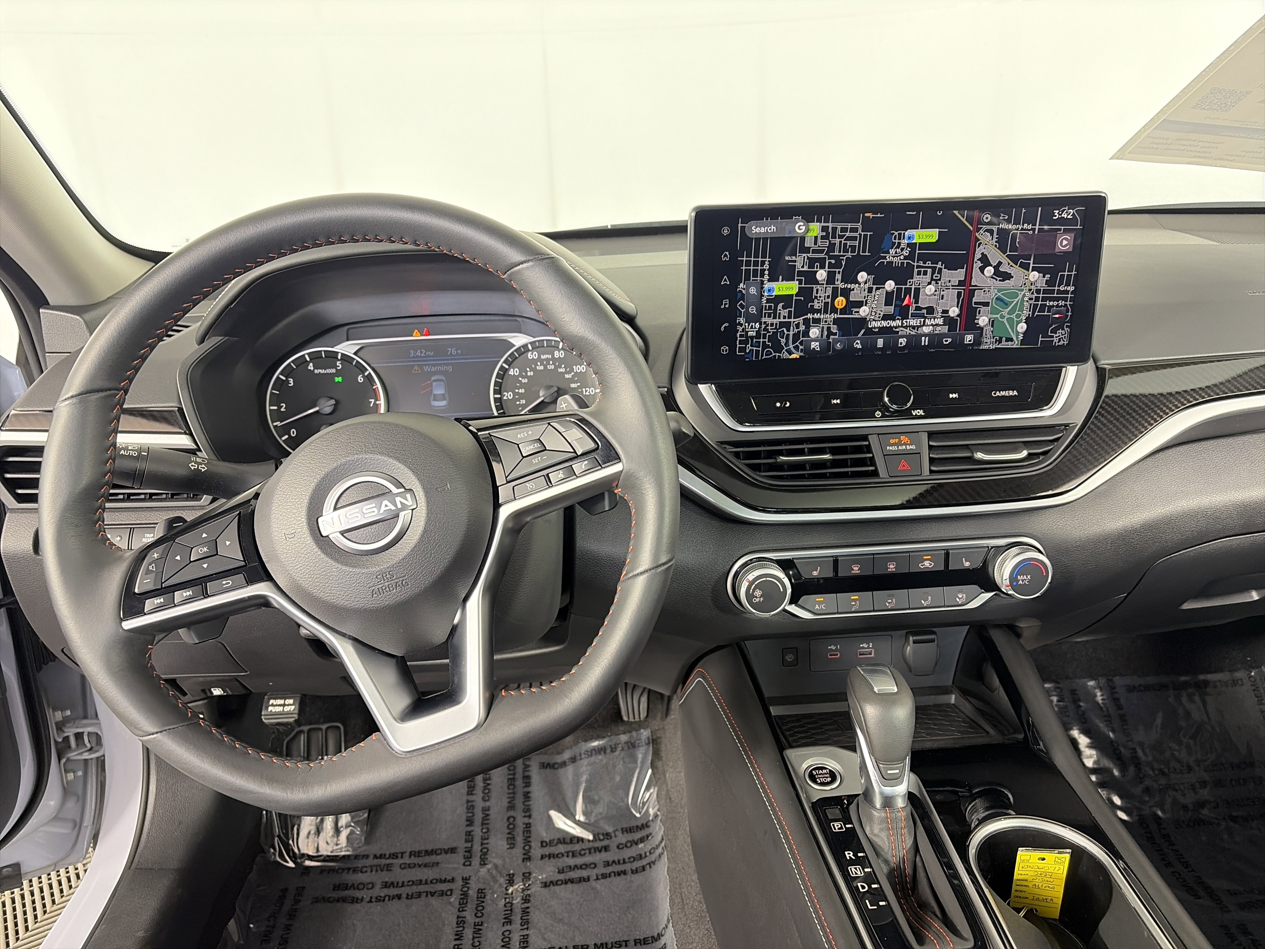Used 2024 Nissan Altima 2.5 SR w/ SR Premium Package FWD image 8