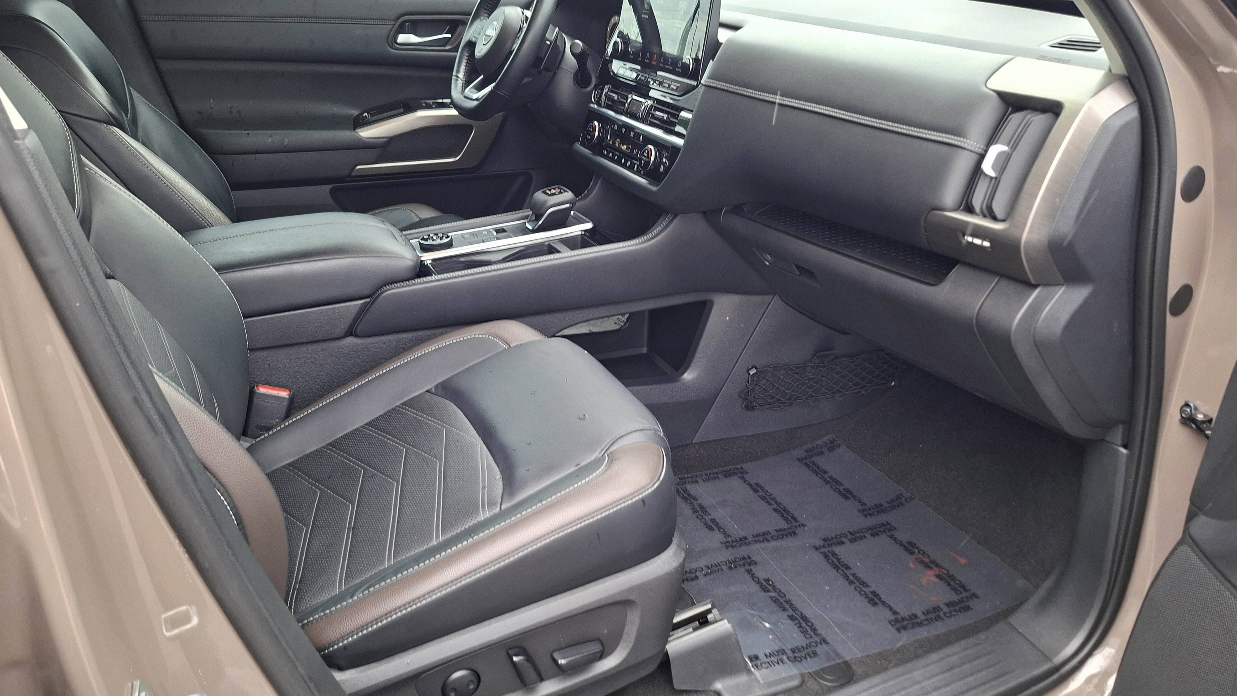 Used 2023 Nissan Pathfinder Platinum AWD/4WD image 24