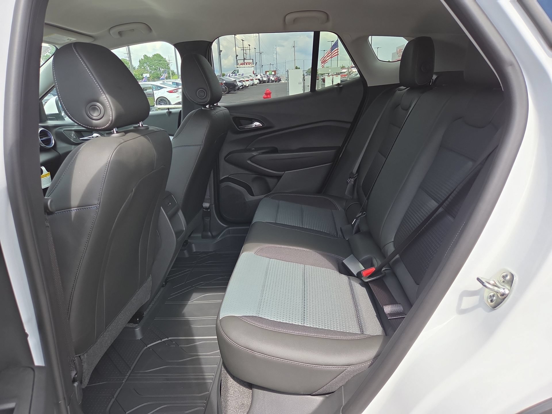 New 2026 Chevrolet Trax LT w/ Driver Confidence Package FWD image 11