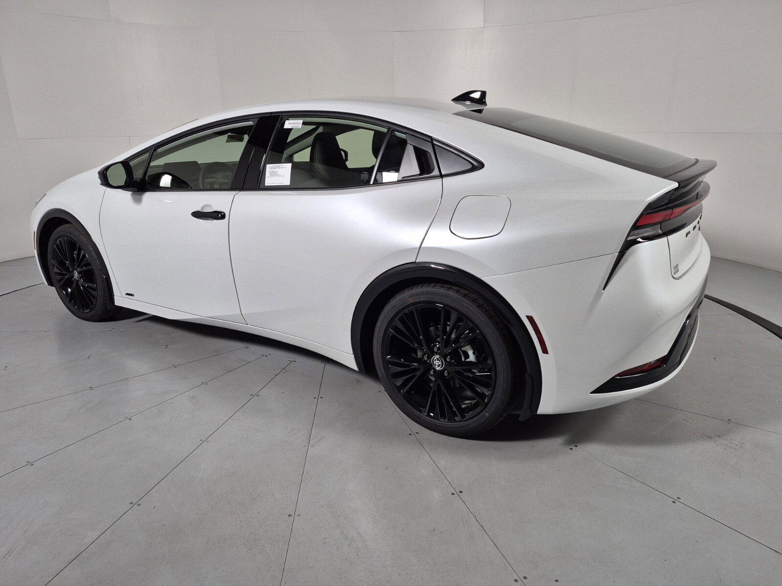 New 2026 Toyota Prius AWD image 3