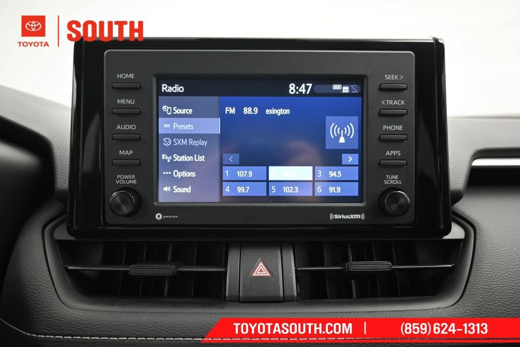 Used 2021 Toyota RAV4 XLE AWD/4WD image 11