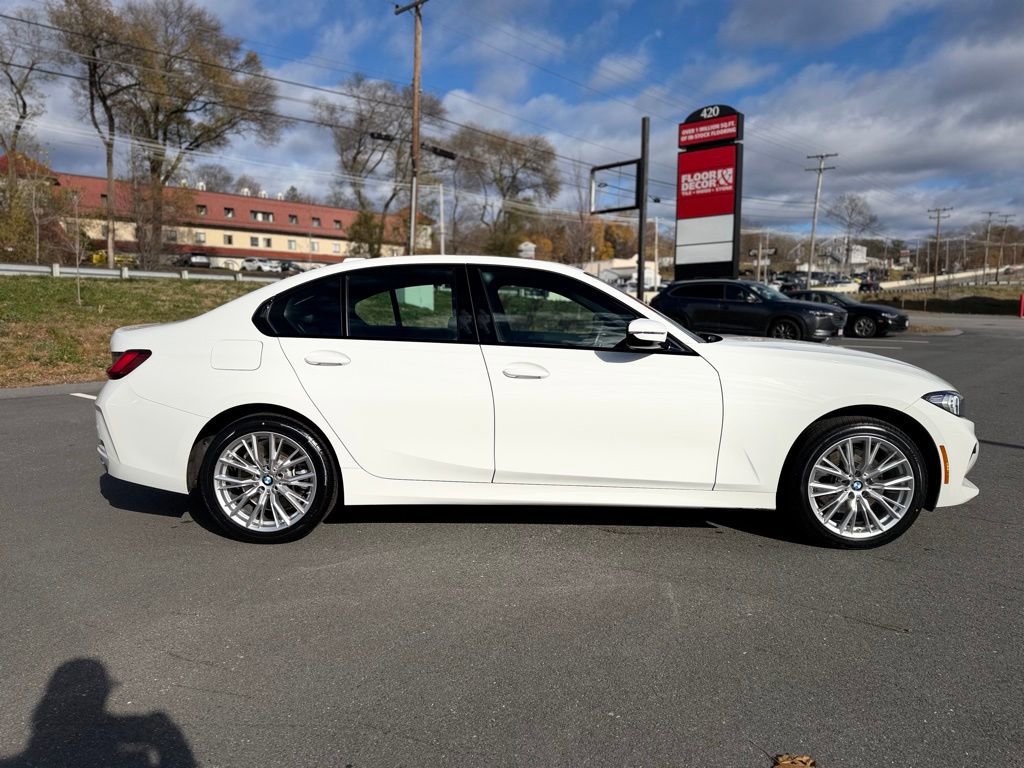 Certified 2023 BMW 330i xDrive Sedan w/ Driving Assistance Package image 8