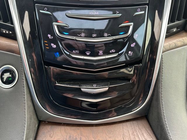Used 2019 Cadillac Escalade Luxury image 35