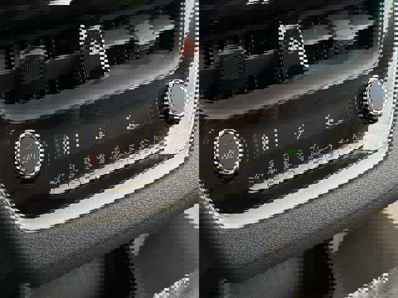 Used 2024 Toyota Corolla LE image 17