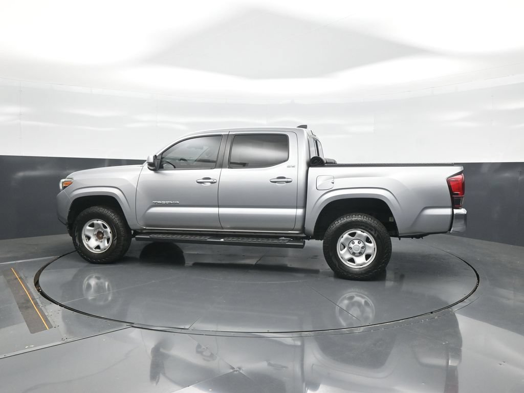 Used 2020 Toyota Tacoma SR5 RWD image 4
