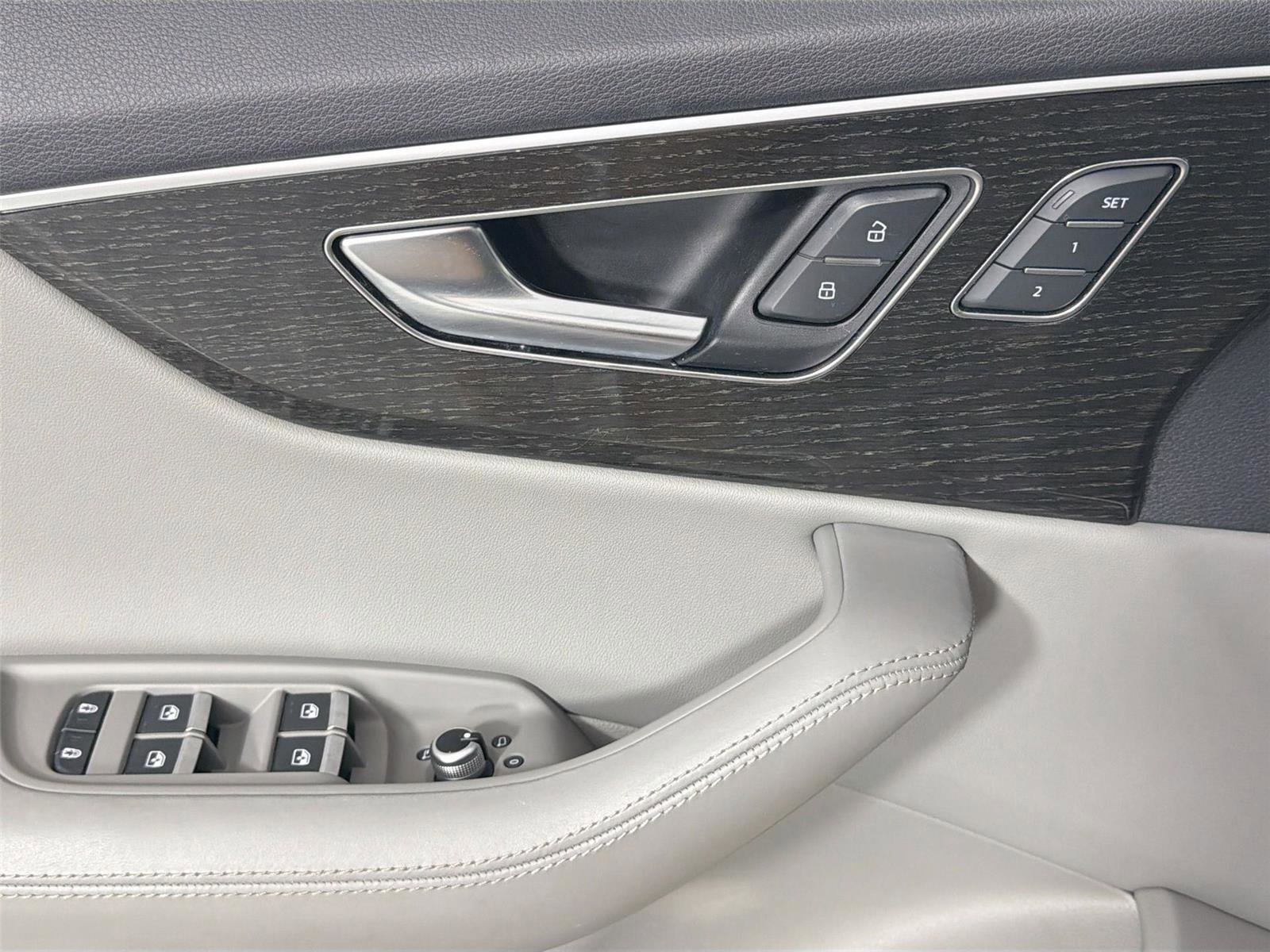 Used 2021 Audi Q7 3.0T Premium Plus w/ Executive Package AWD/4WD image 18