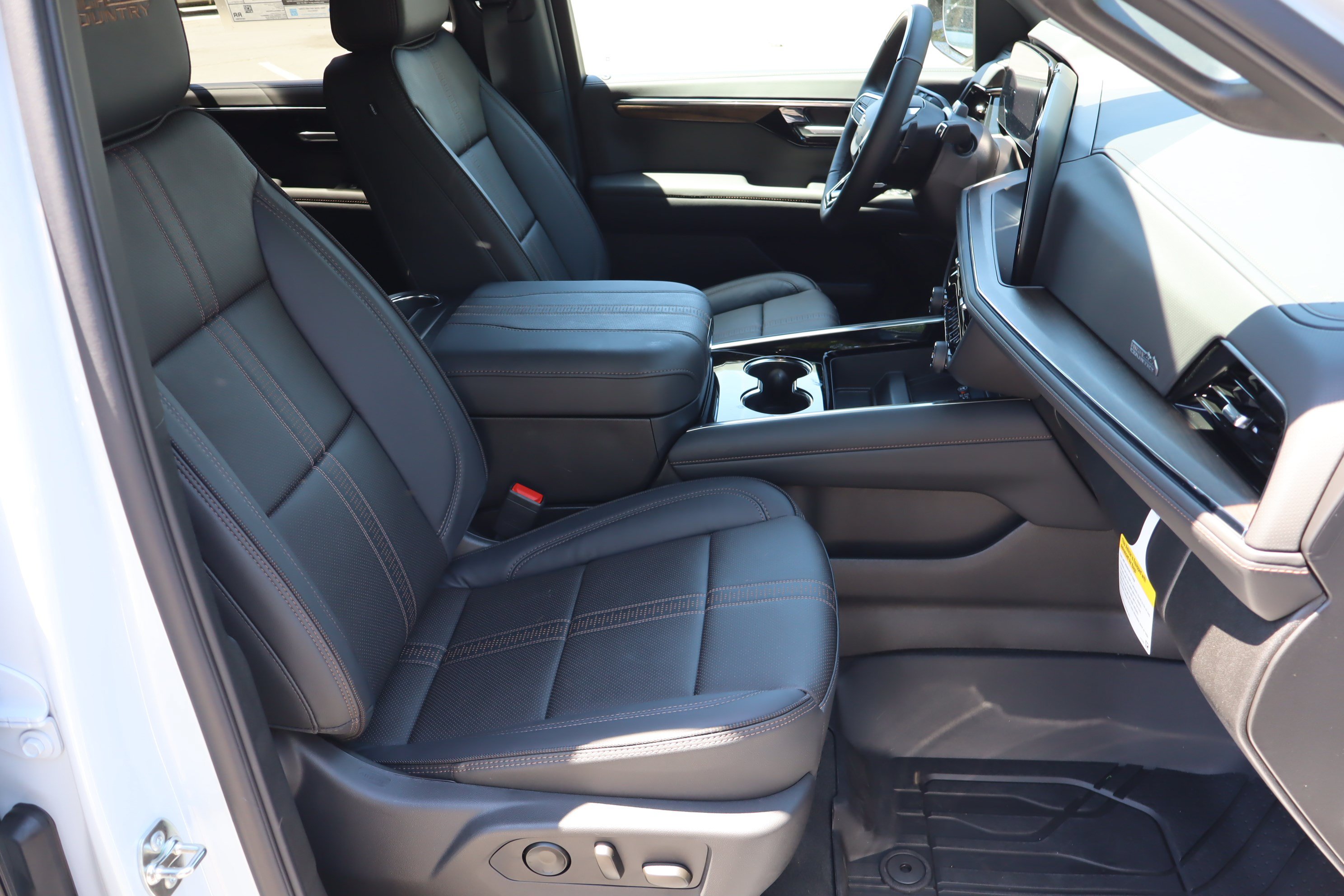 New 2026 Chevrolet Tahoe High Country AWD/4WD image 31