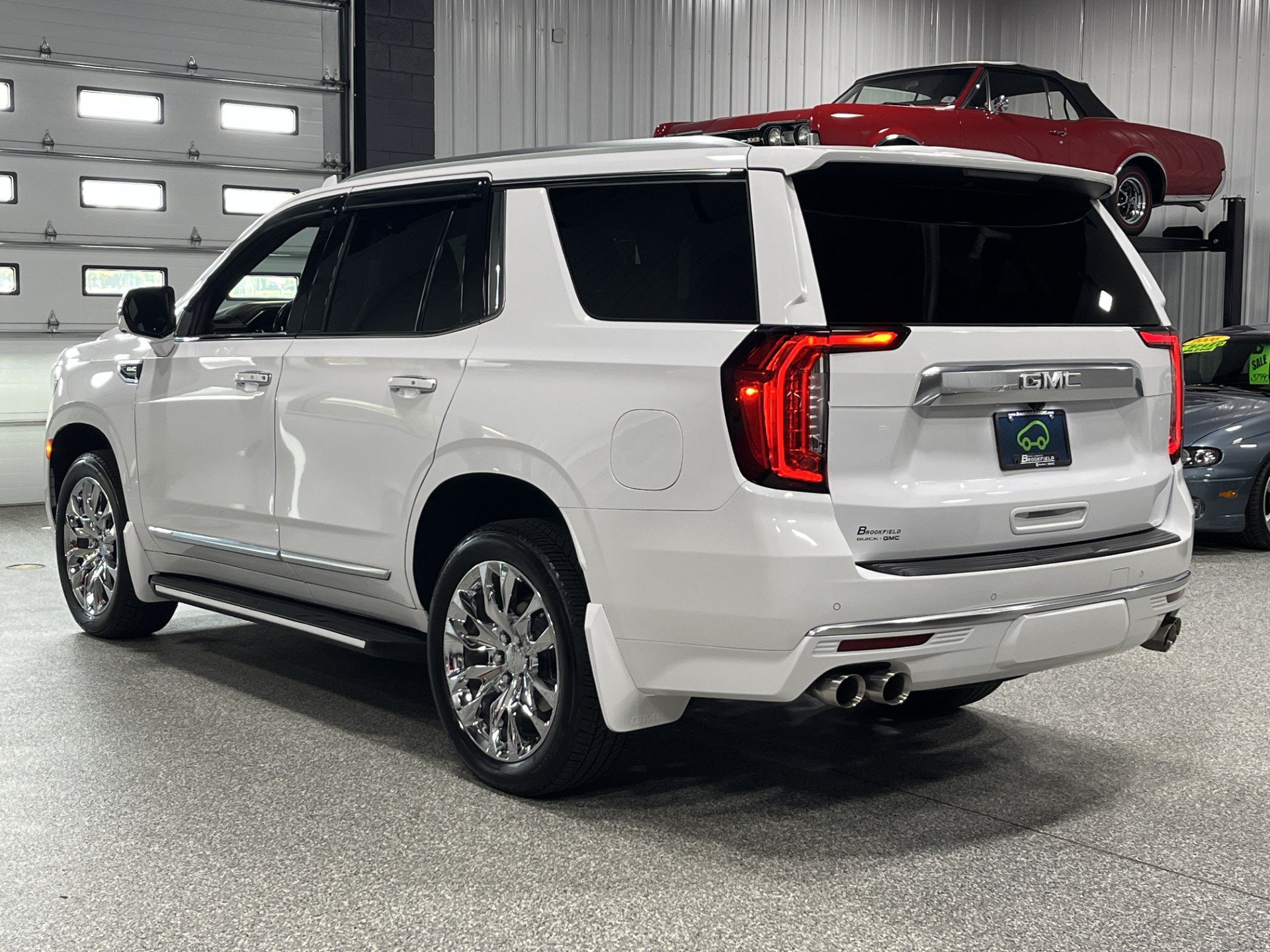 Certified 2022 GMC Yukon Denali AWD/4WD image 3