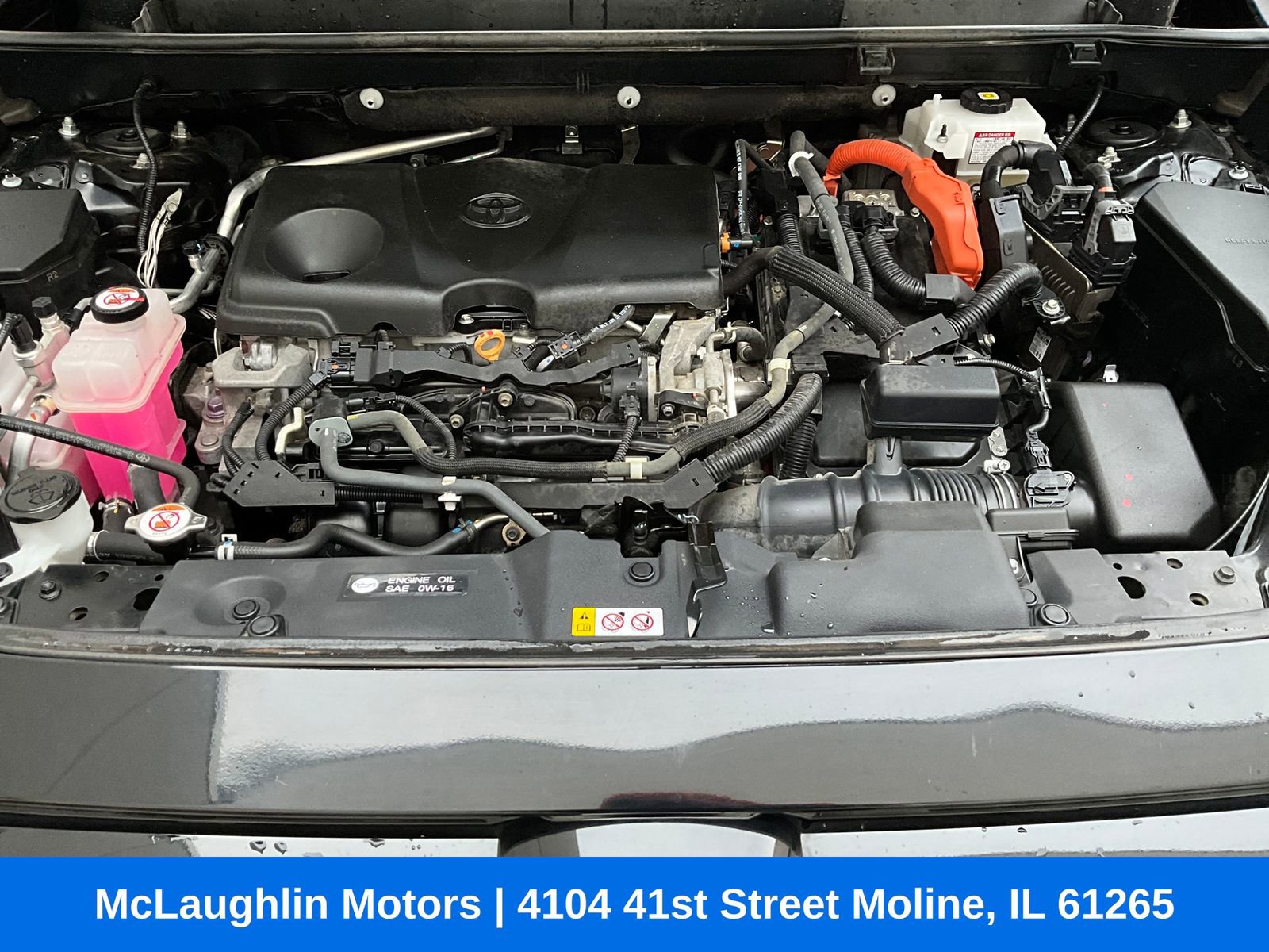 Used 2021 Toyota RAV4 XLE w/ XLE Grade Weather Package image 17