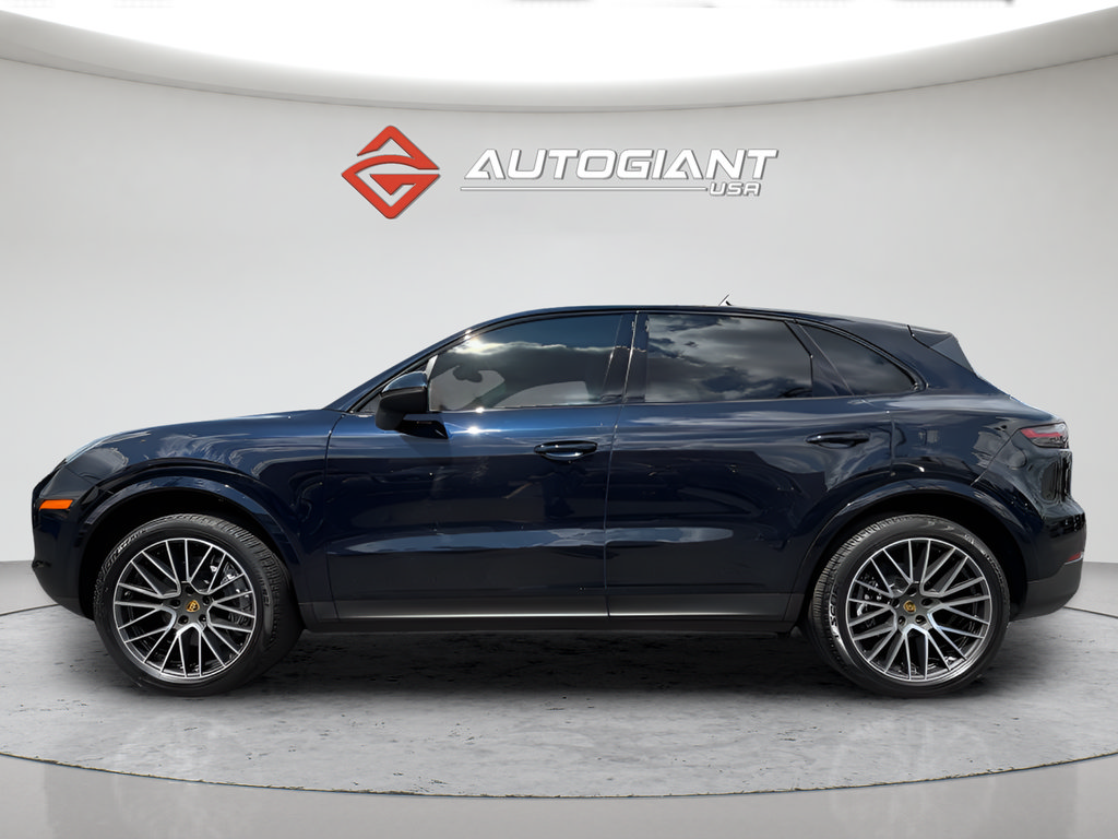 Used 2021 Porsche Cayenne AWD/4WD image 3